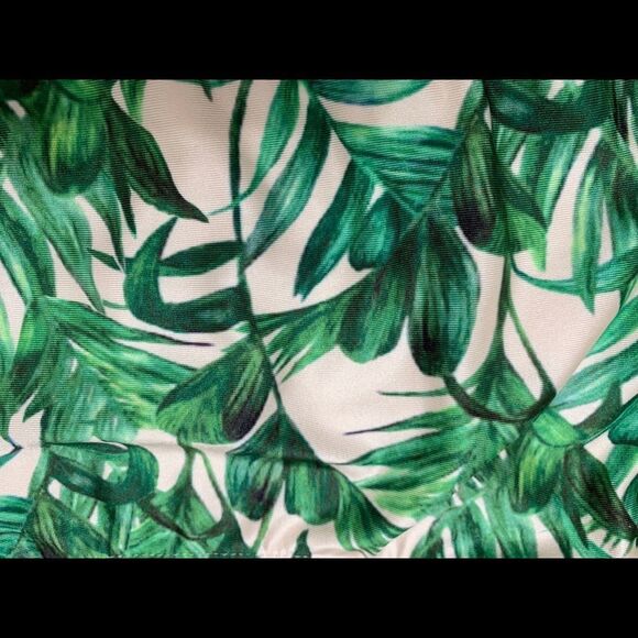 Boohoo Tropical Green Palm Print Bikini Shelf Bra Swim Top Plus Size 20 - Picture 3 of 8